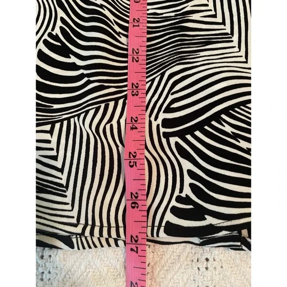 Chico's Zebra Print Long Sleeve ruffle Front Blouse Top Shirt Size 2 12/14 - Picture 9 of 12